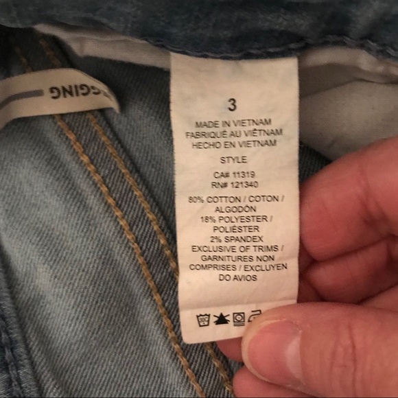 3/$20 - Garage skinny jegging - Picture 2 of 2